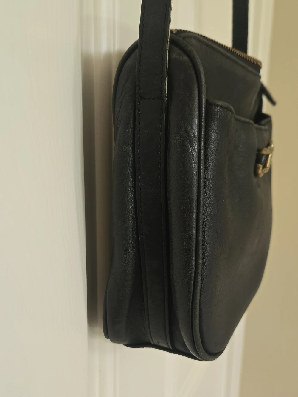 Retro Leather Shoulder Bag - Liz Claiborne By Leather Co.